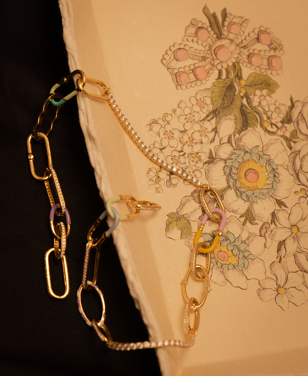 Yellow Gold 18K Open-Ended Enamel Charm (Round Design)